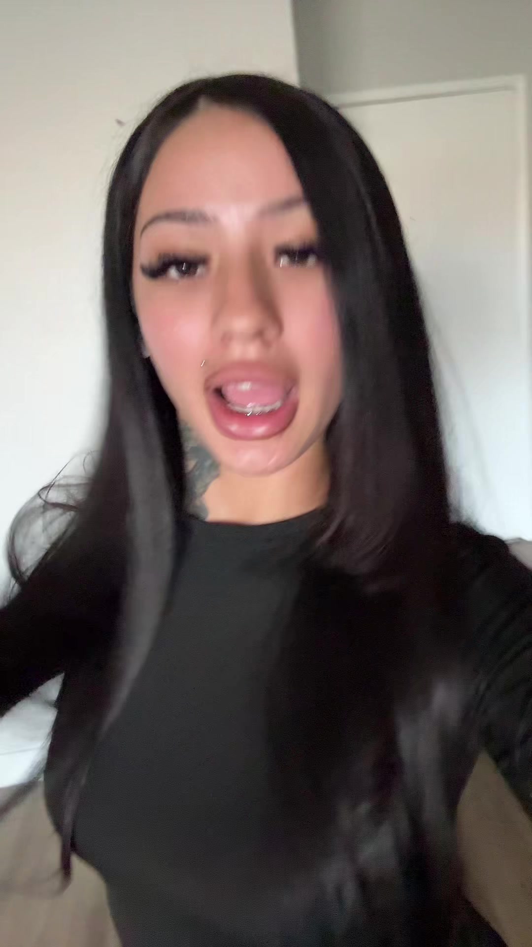 @𝑅 ✰