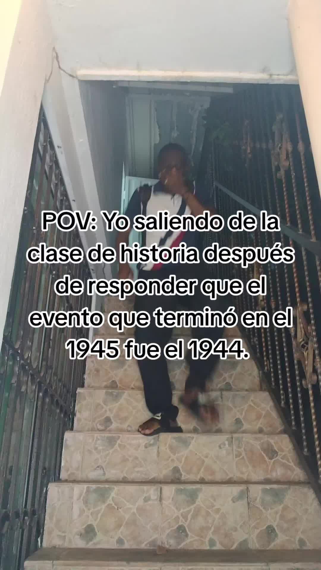 @unprofeconaura 😎