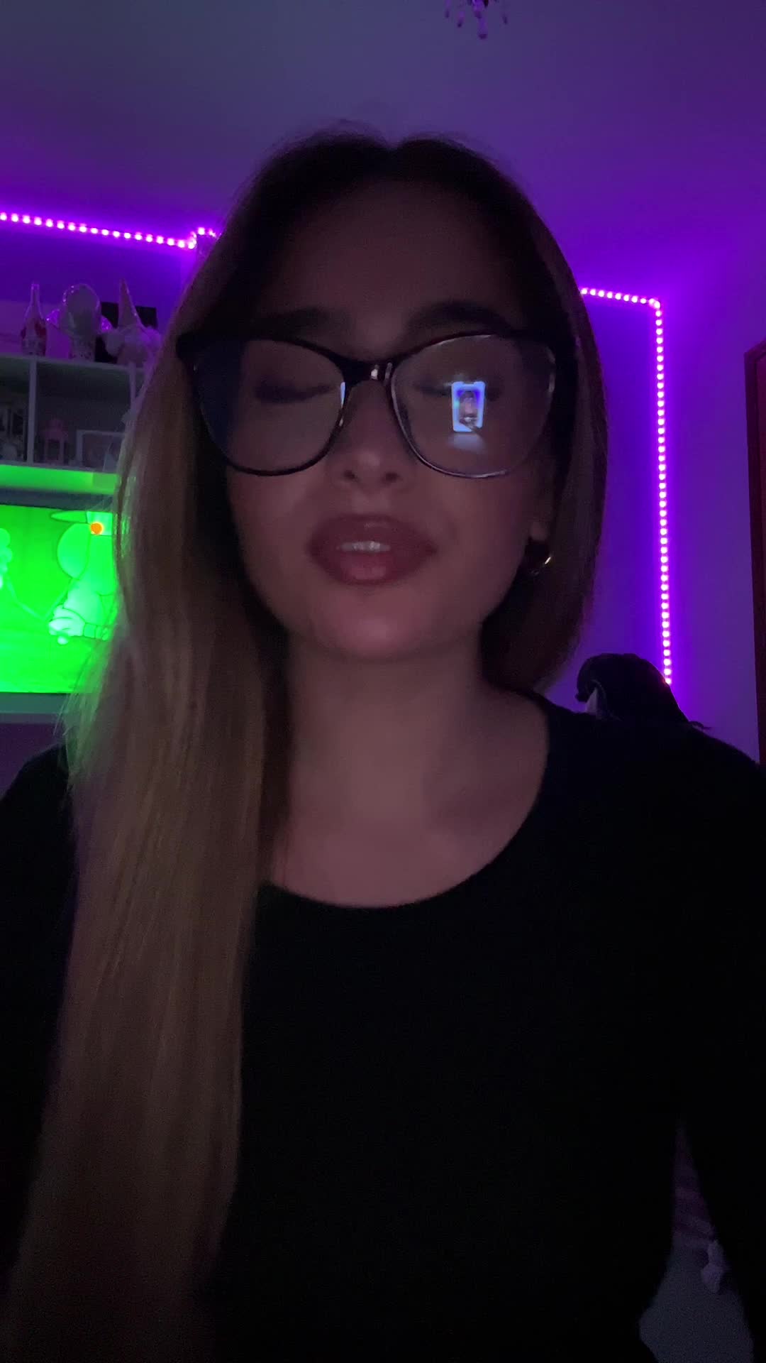 @J4D€