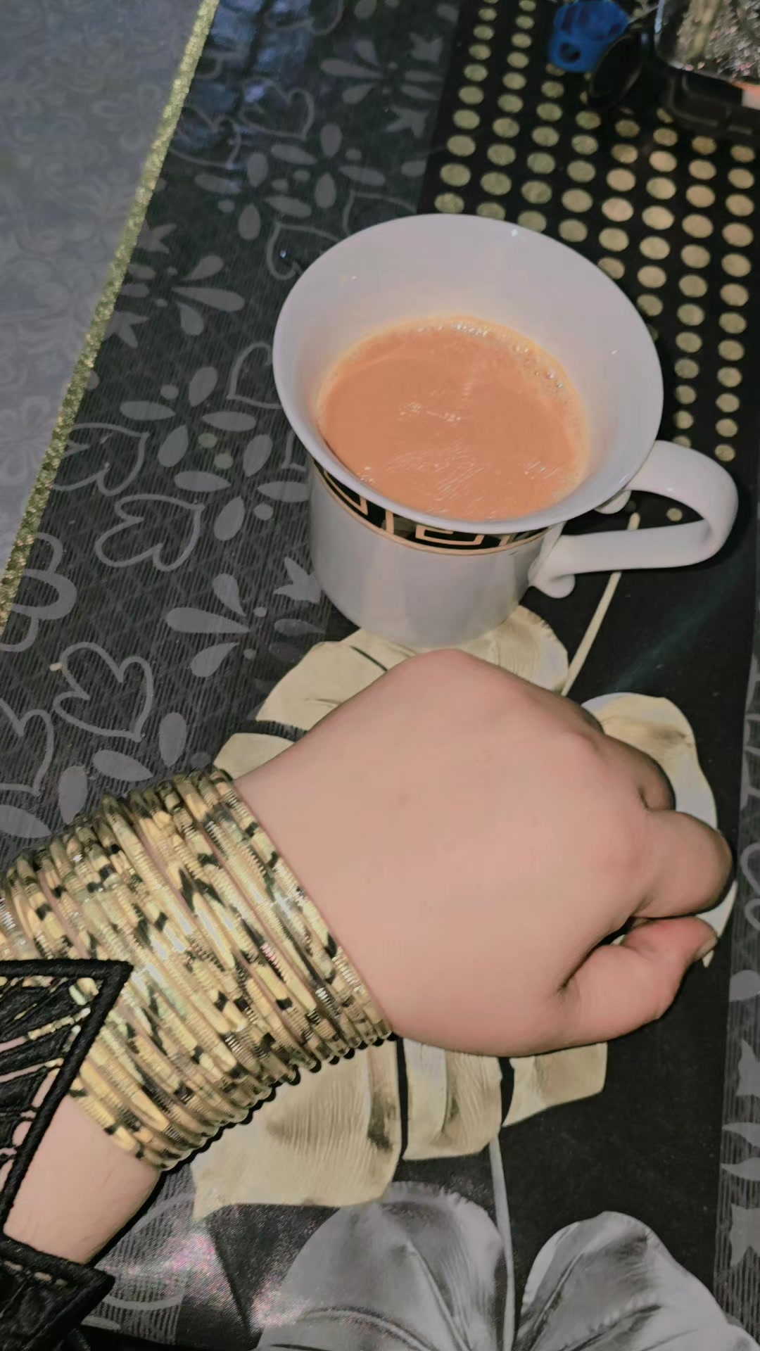 @🧿 Naina 🧿