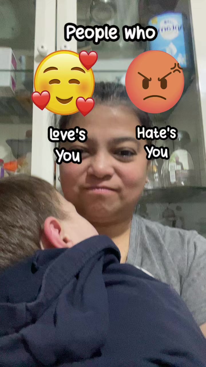 @Y0ur0nlymarygrac3<3