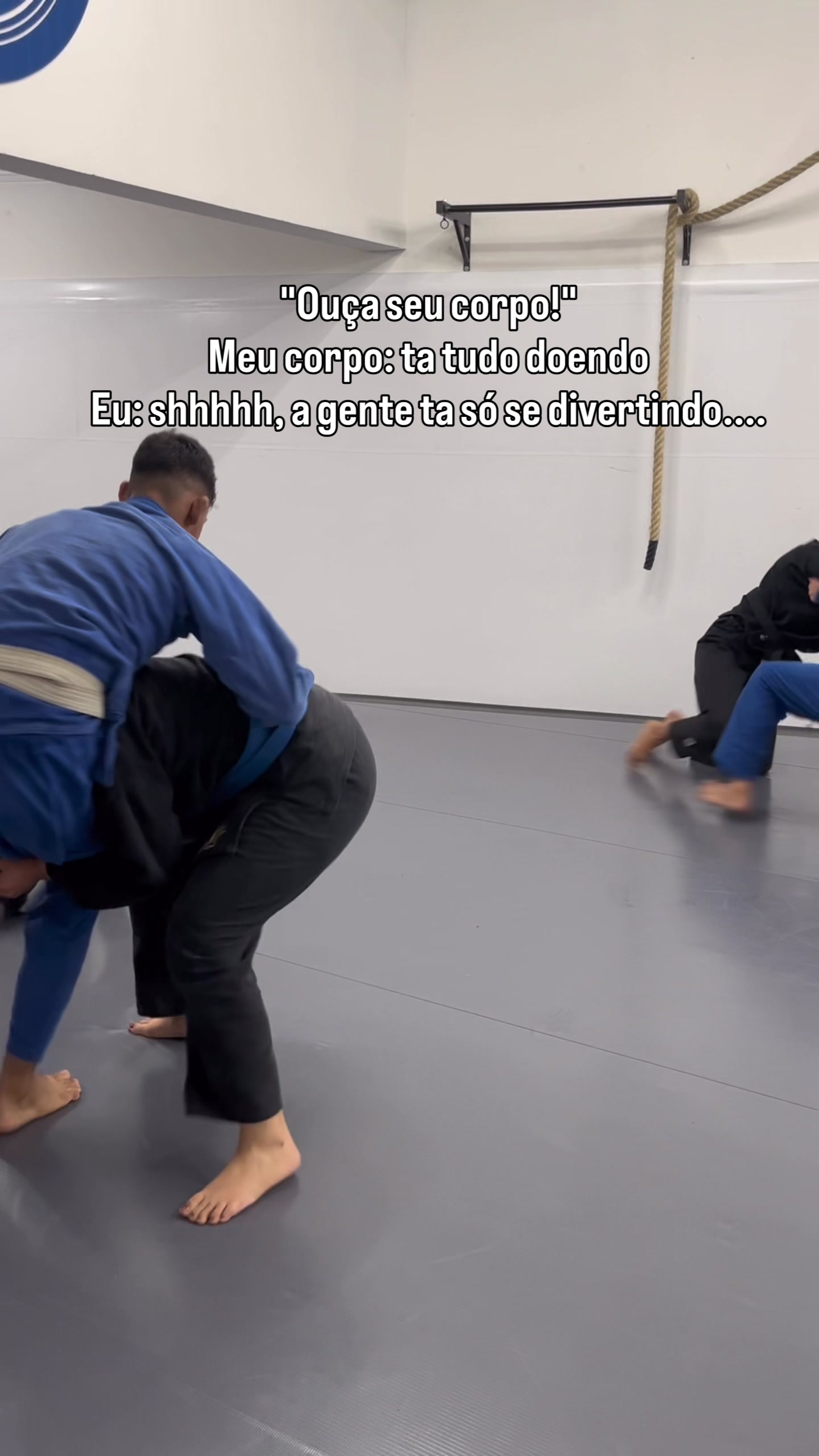 @carolineferreira_04