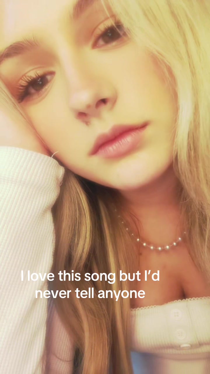 @Chloe🪽🦢
