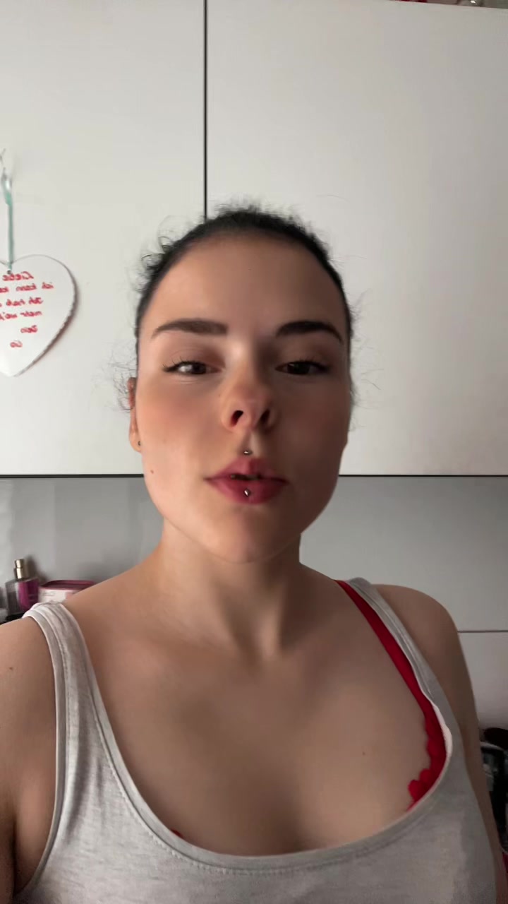 @Redbull_Girl_18