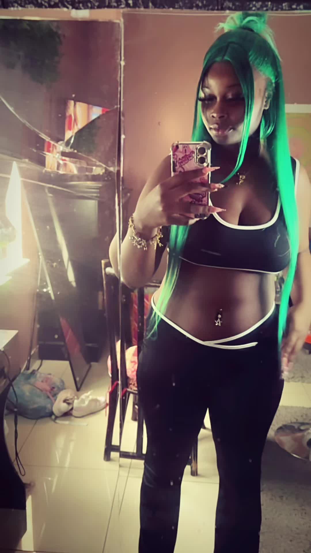 @Taywiththe._.bodyy💕