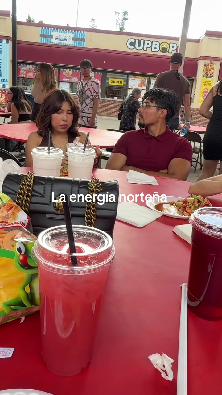 @Alondra Quezada Y Ma