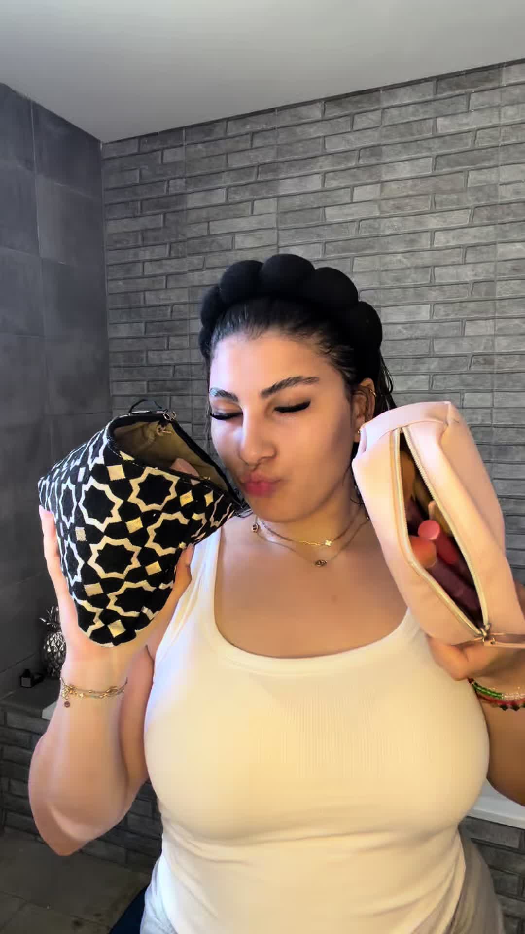@Y4SSOU