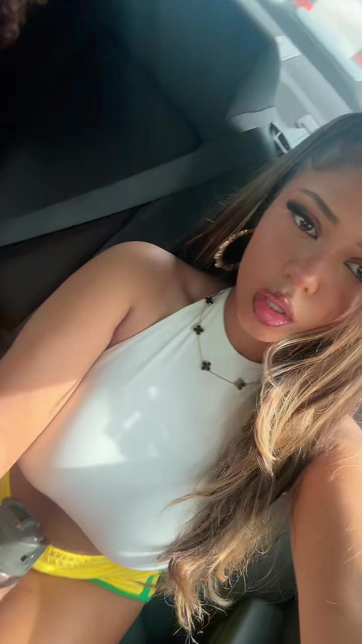 @leahmealoneeyall0