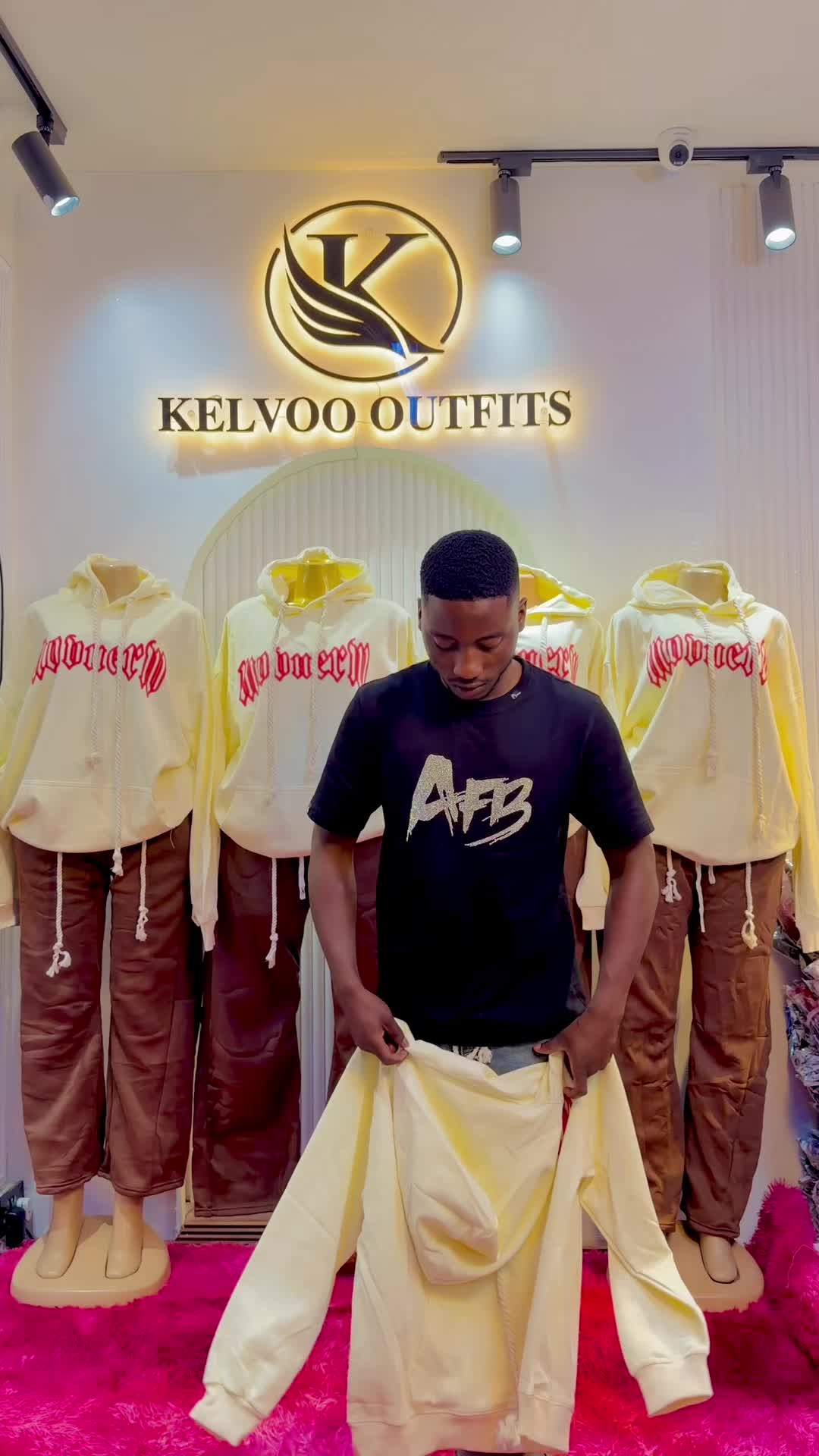 @KELVOO__OUTFITS