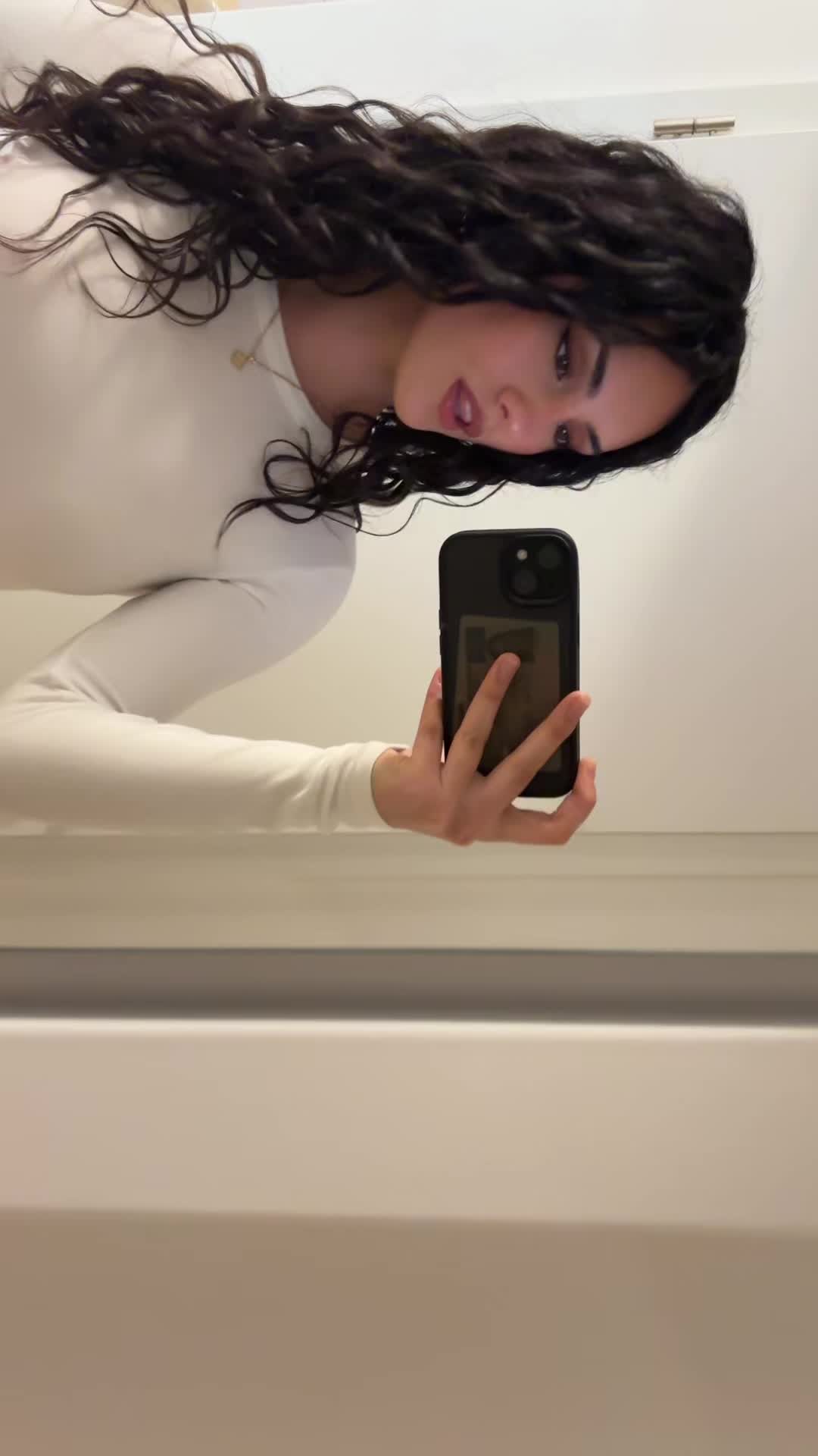 @𝐸𝐿𝒮𝒜🪭