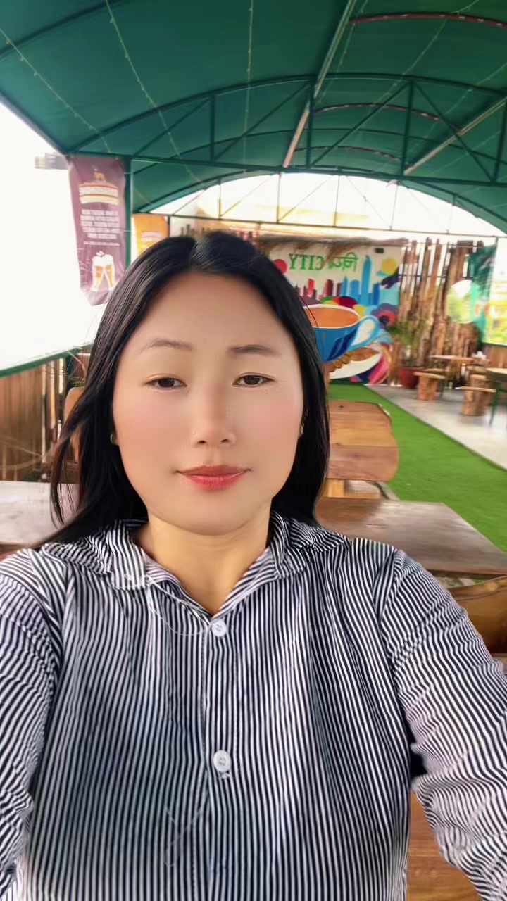 @लिम्माक्षित👸💅🏻🦋🌸