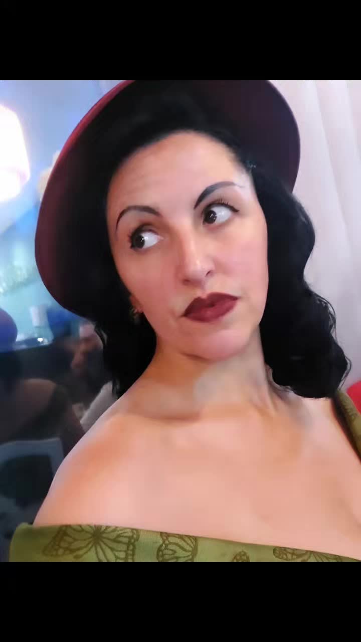 @Natashahollyoodvintage