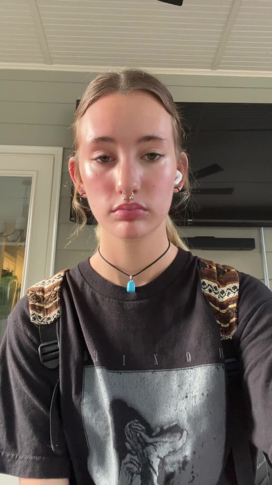 @Sammi☮︎