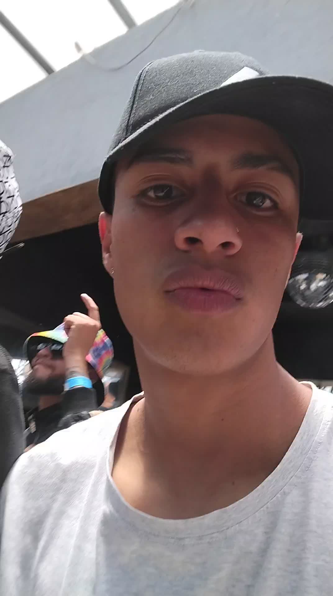 @cesita💥