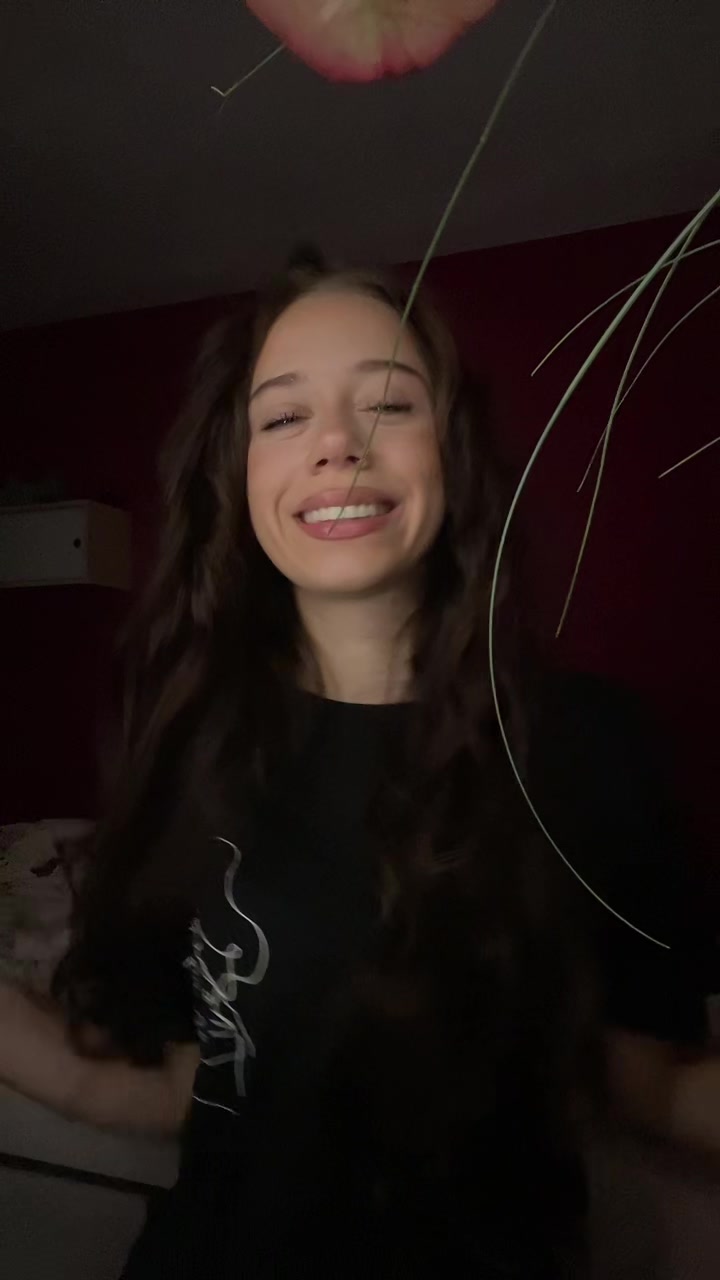 @𝒮𝒶𝓃𝒿𝒶 🎀