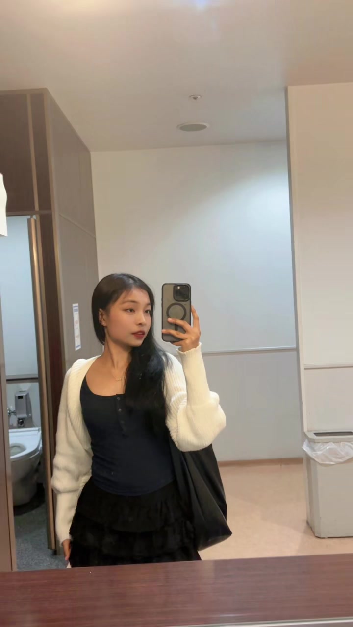 @Htet Myat Noe