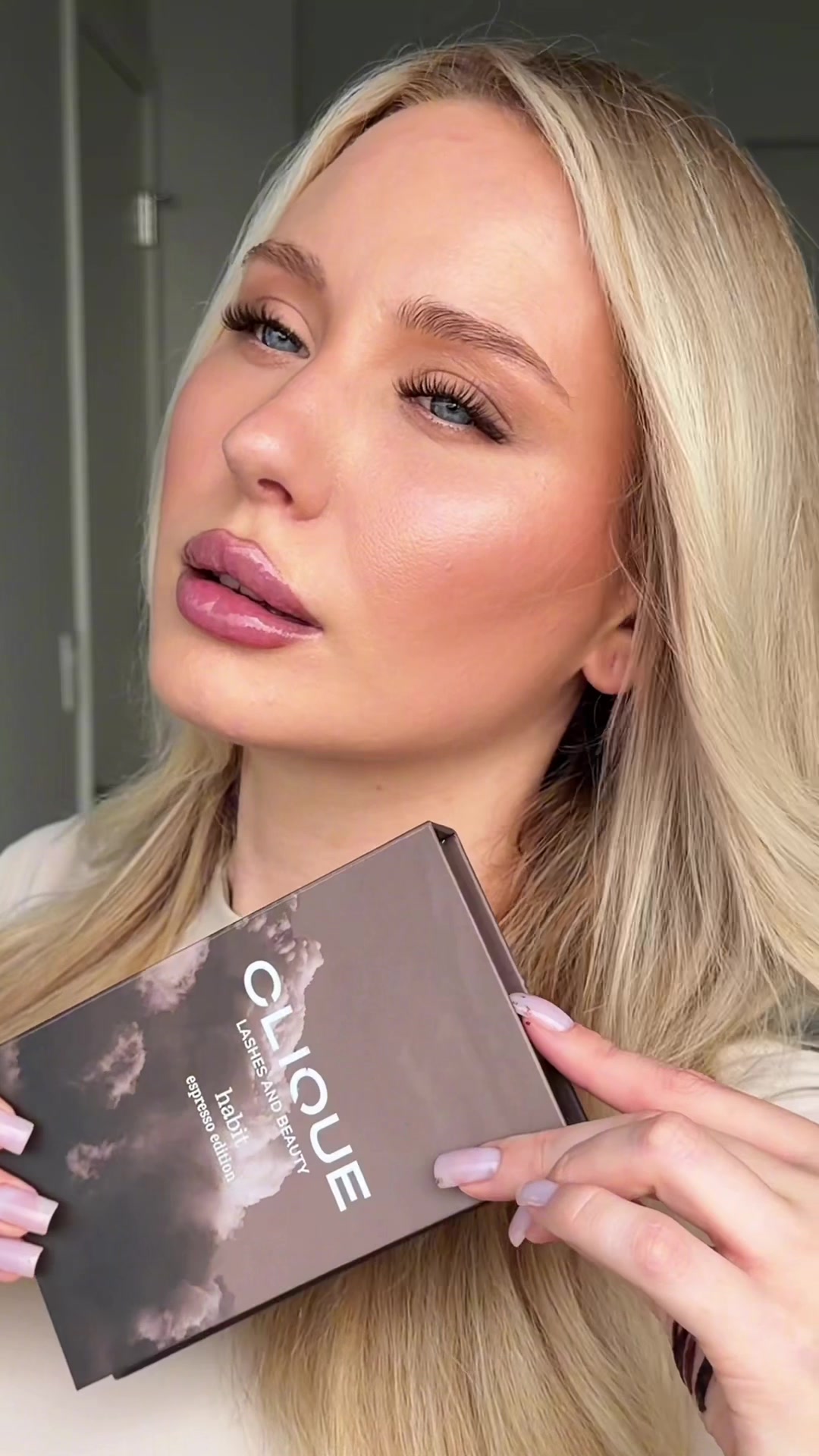 @Clique Lashes And Beauty