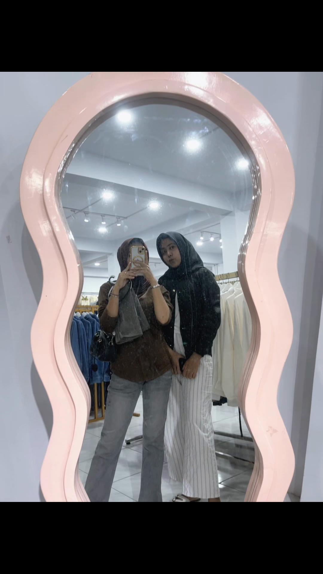 @lunless🕷️🥀