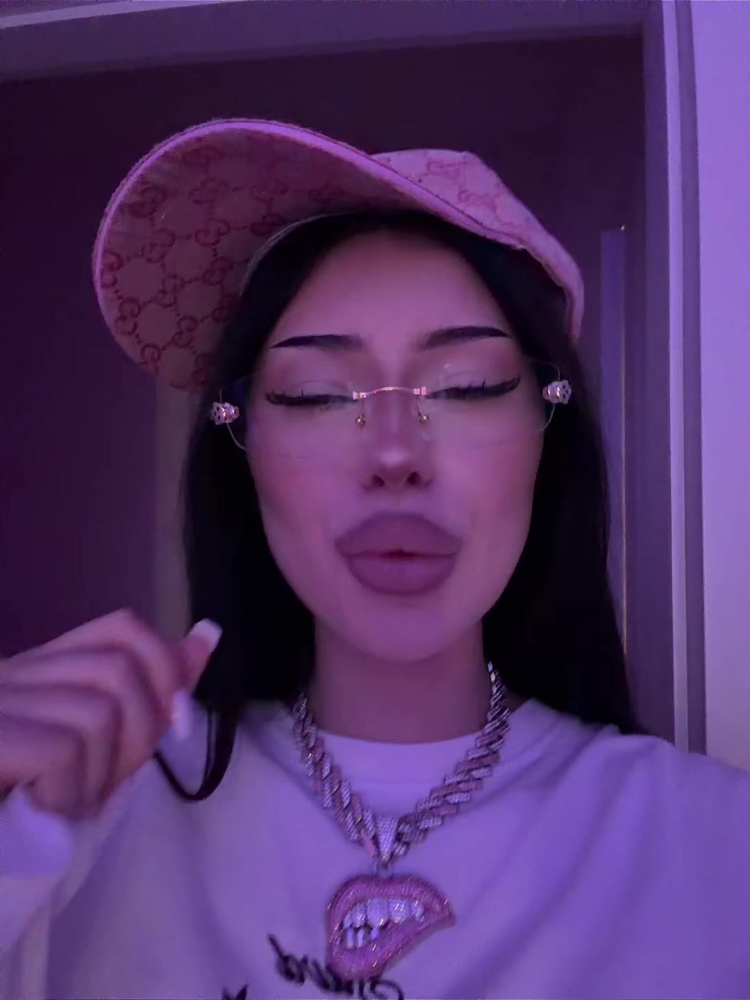 @Syndii69