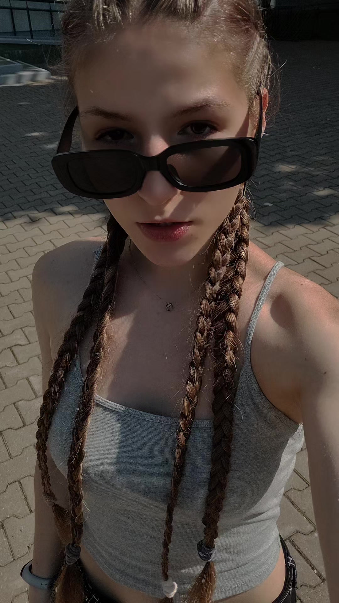 @lilyshizz
