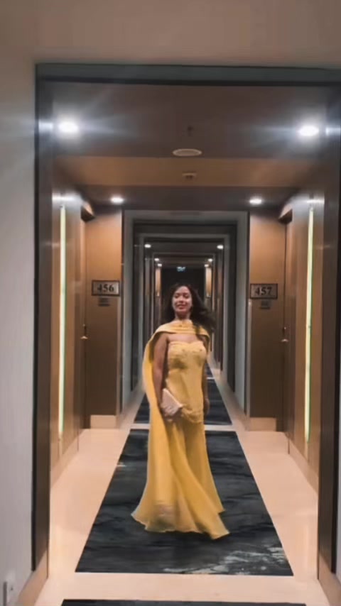 @Sonika🦋