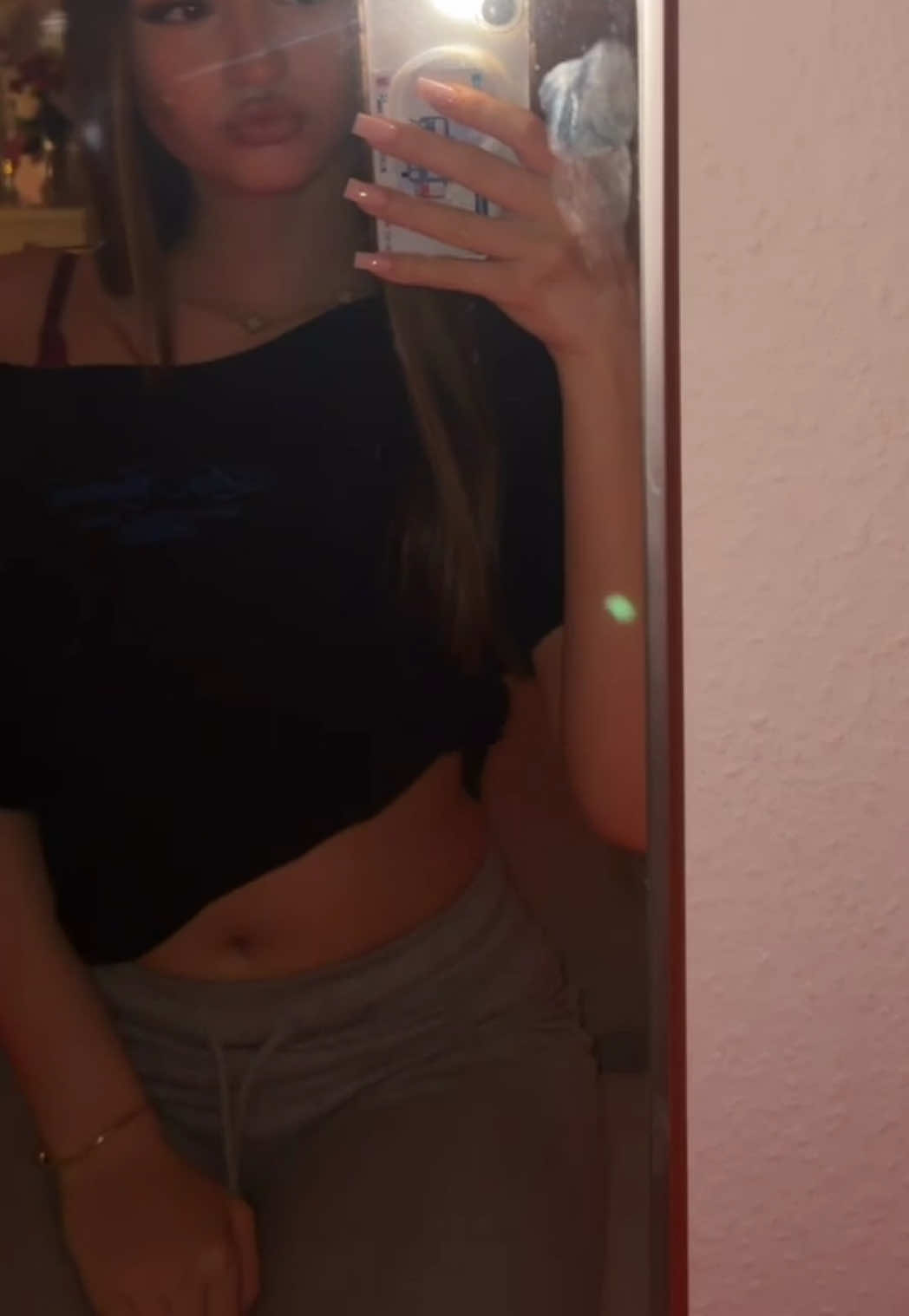 @𝙞𝙡𝙚𝙣𝙞𝙖
