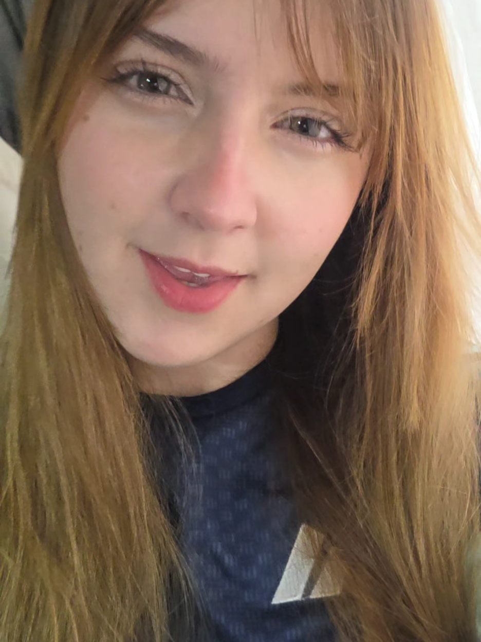 @Cam! >⩊<