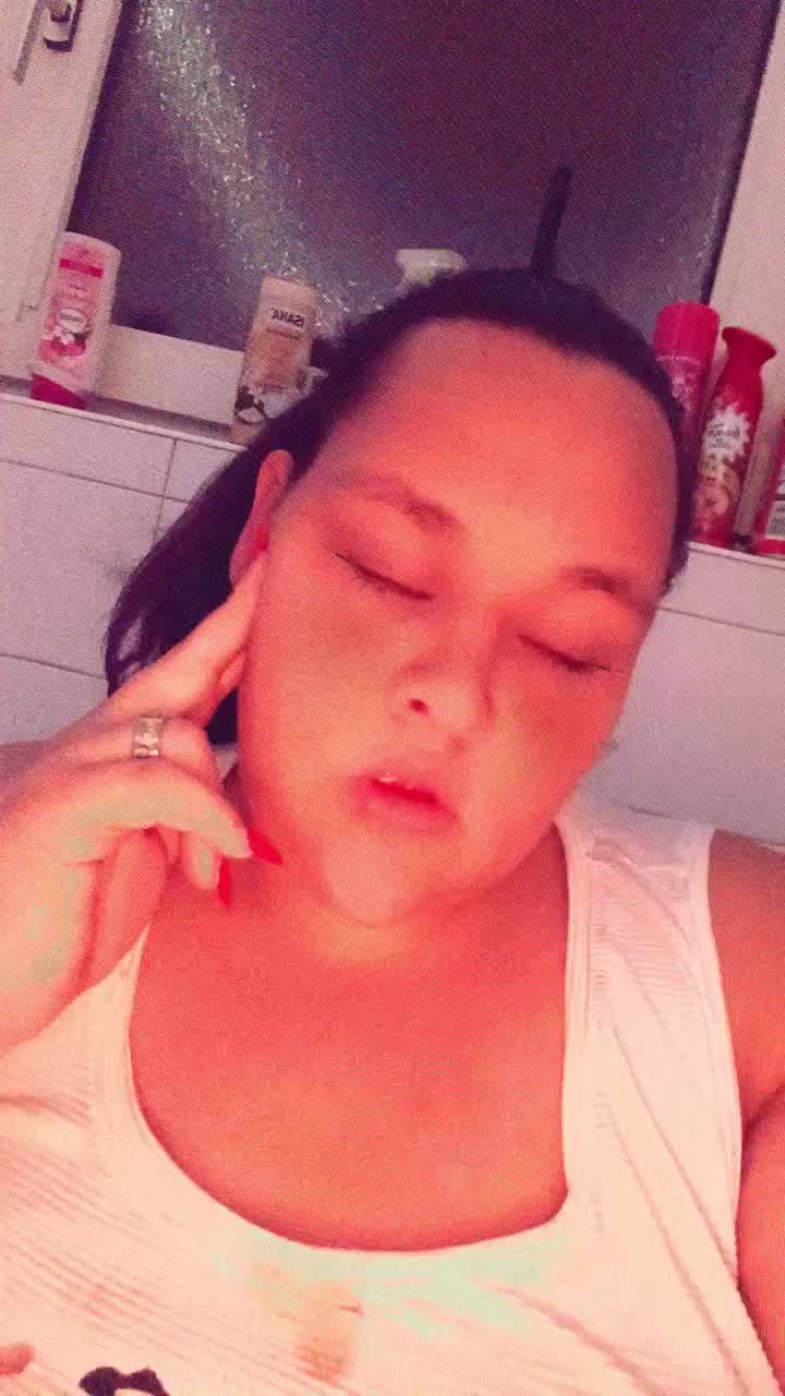 @seineeisqueen2910