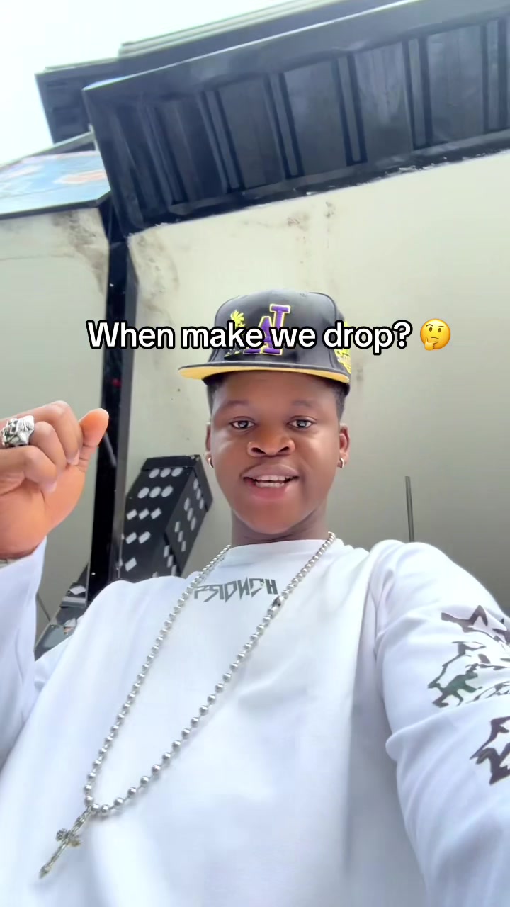 @Eizzyboi 💫AKOLADE 🌍