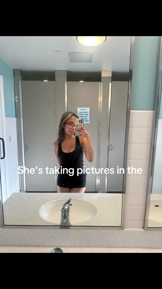 @Angelina 🦋
