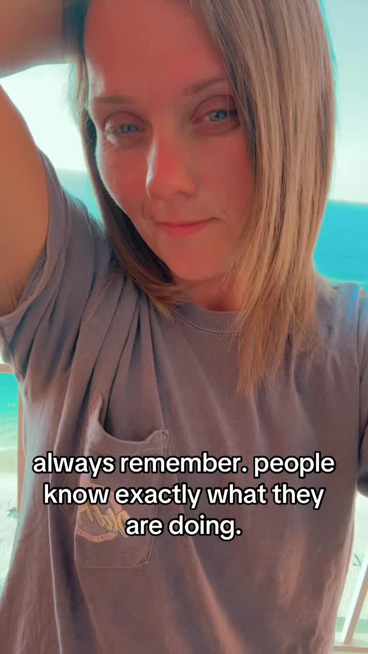 @LaceyNicole