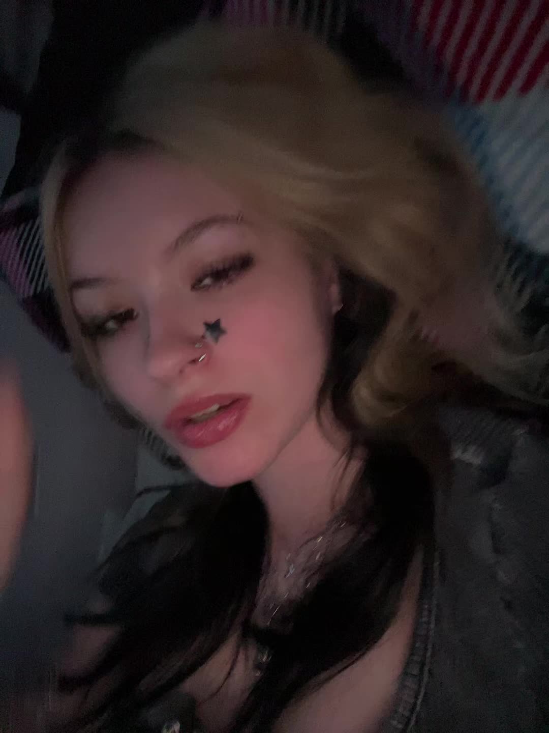 @Lyv