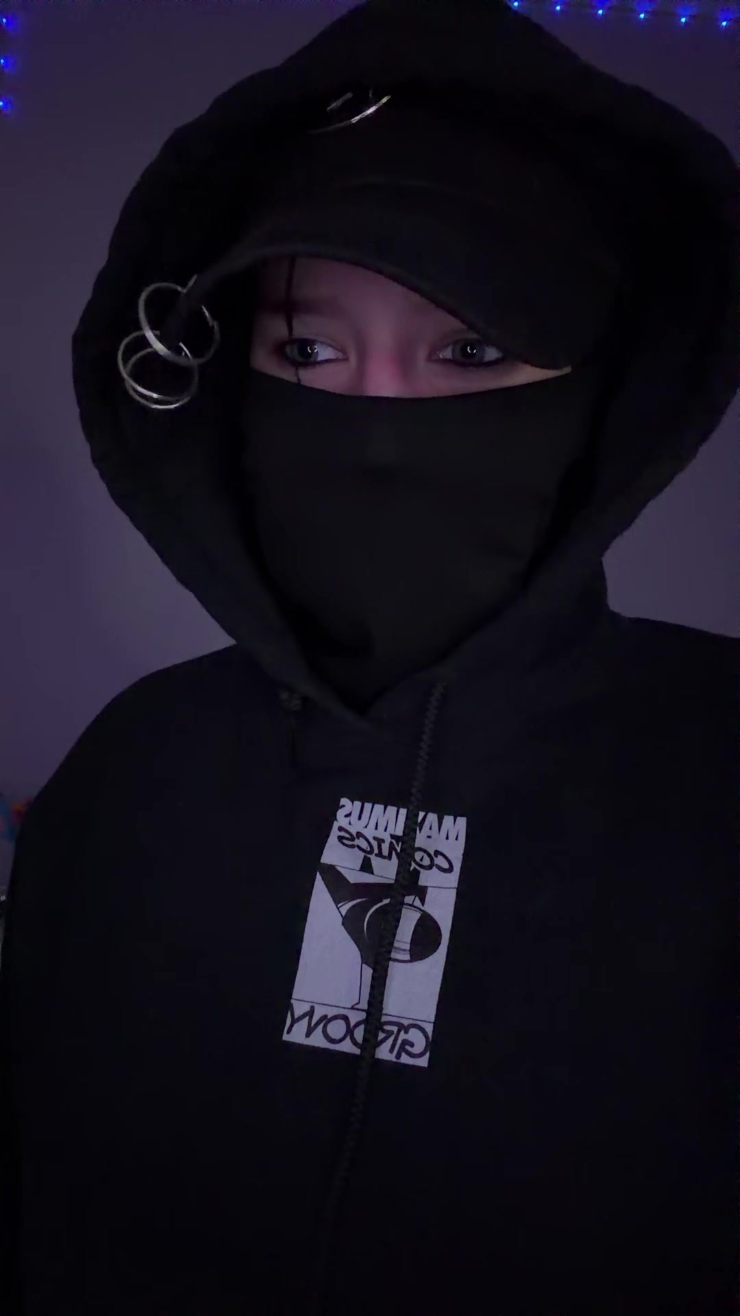 @Girl in the black mask