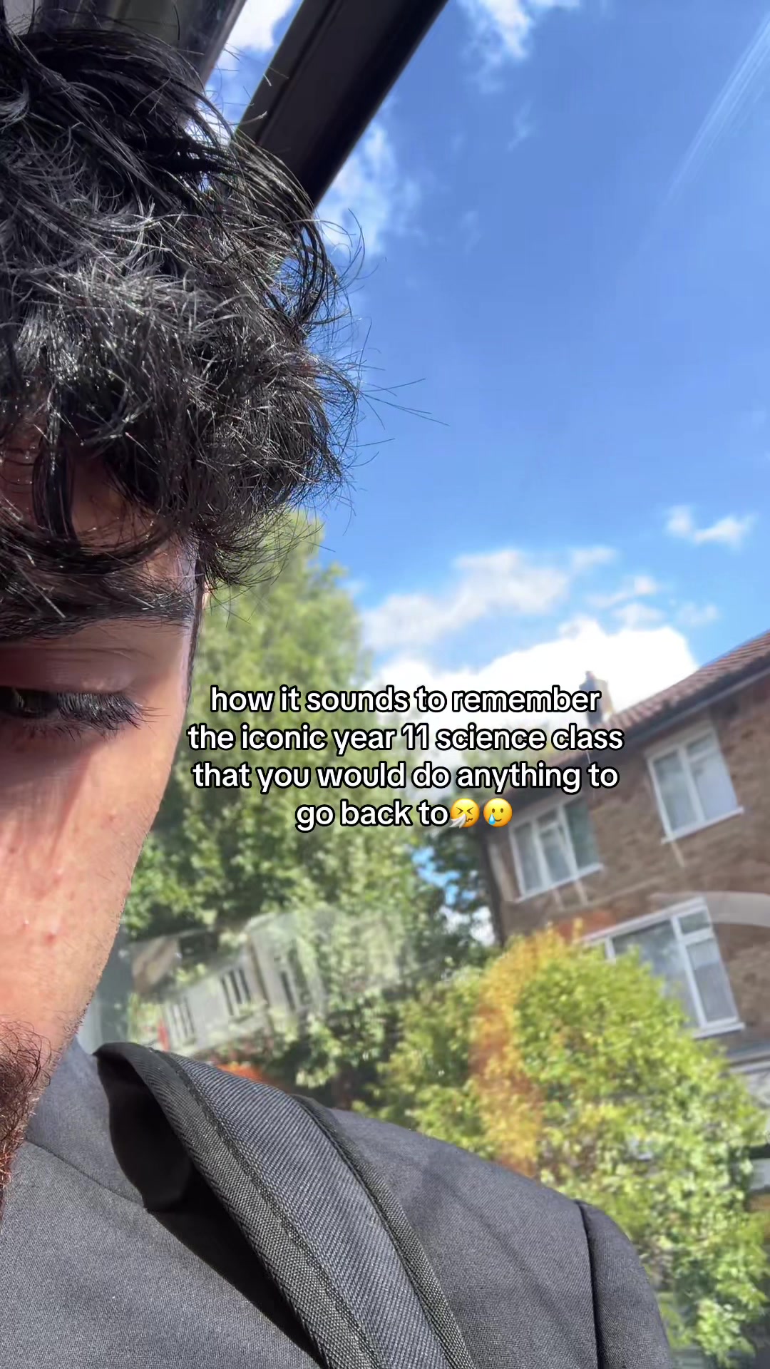 @mo
