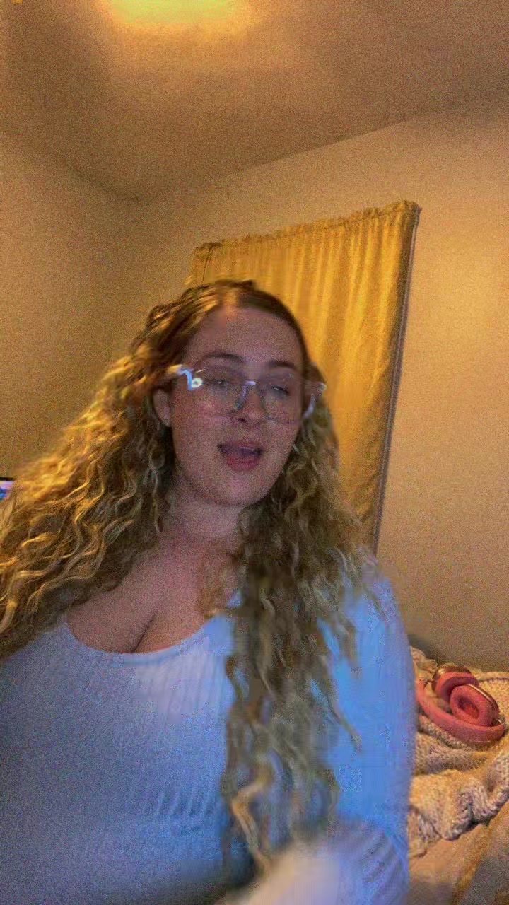 @Queen_Baddie🌈🌈😈😈
