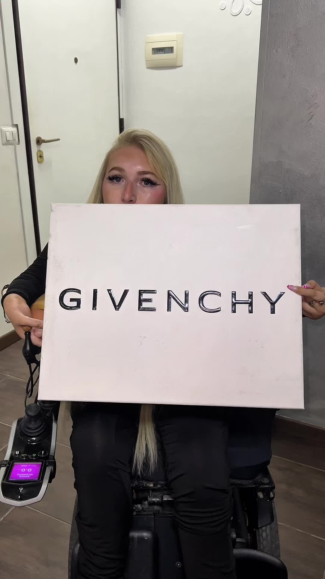 @giuli