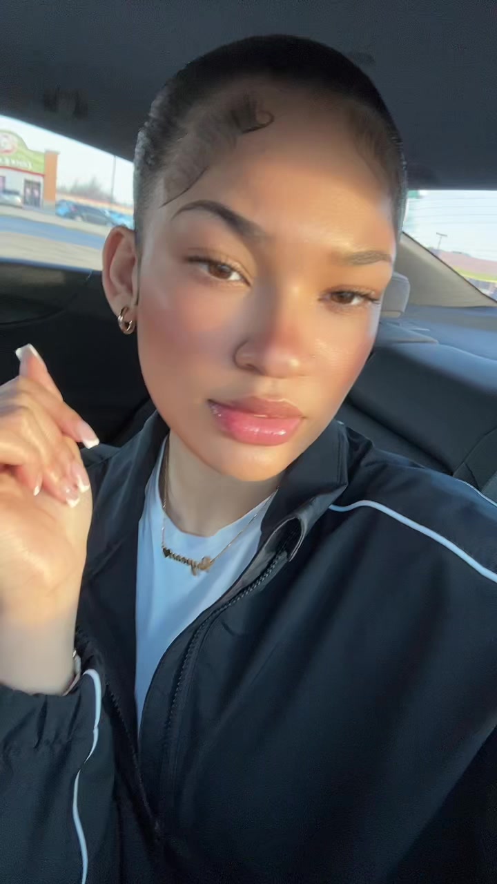 @SKYLAR✨💖