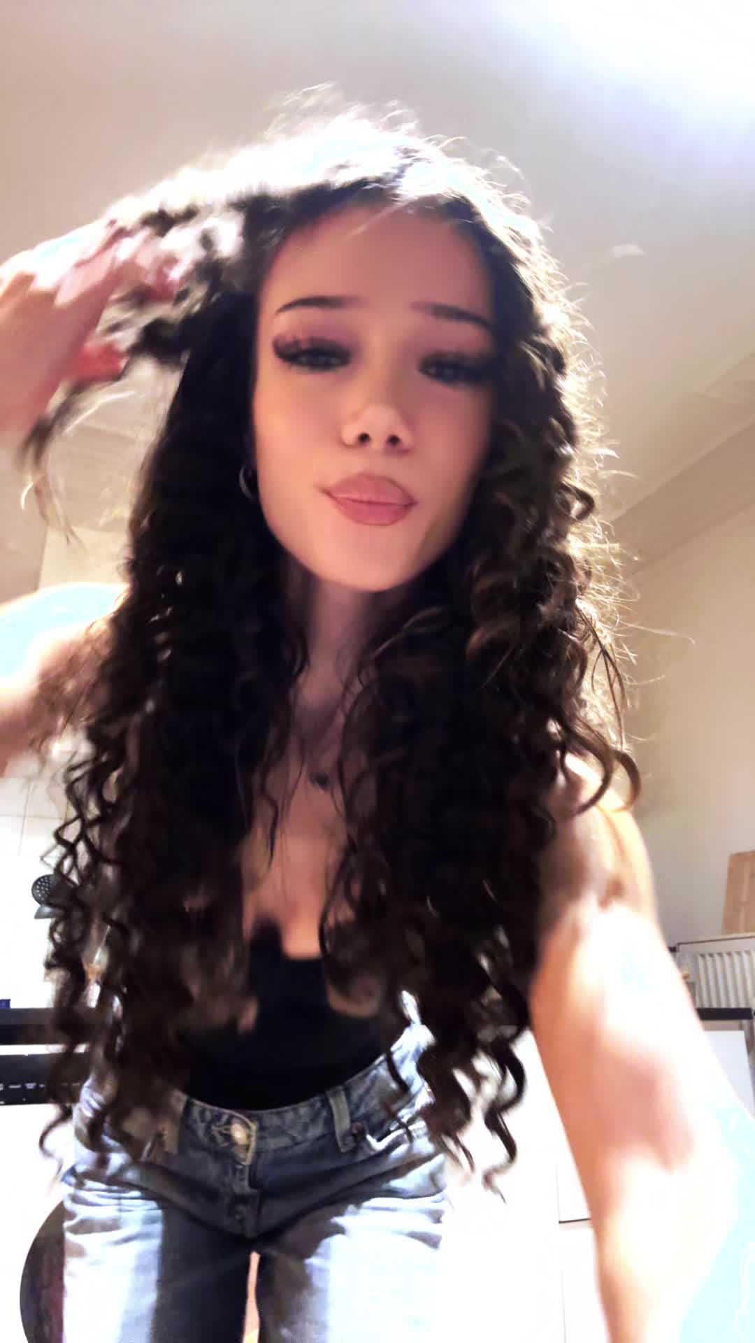 @Lara