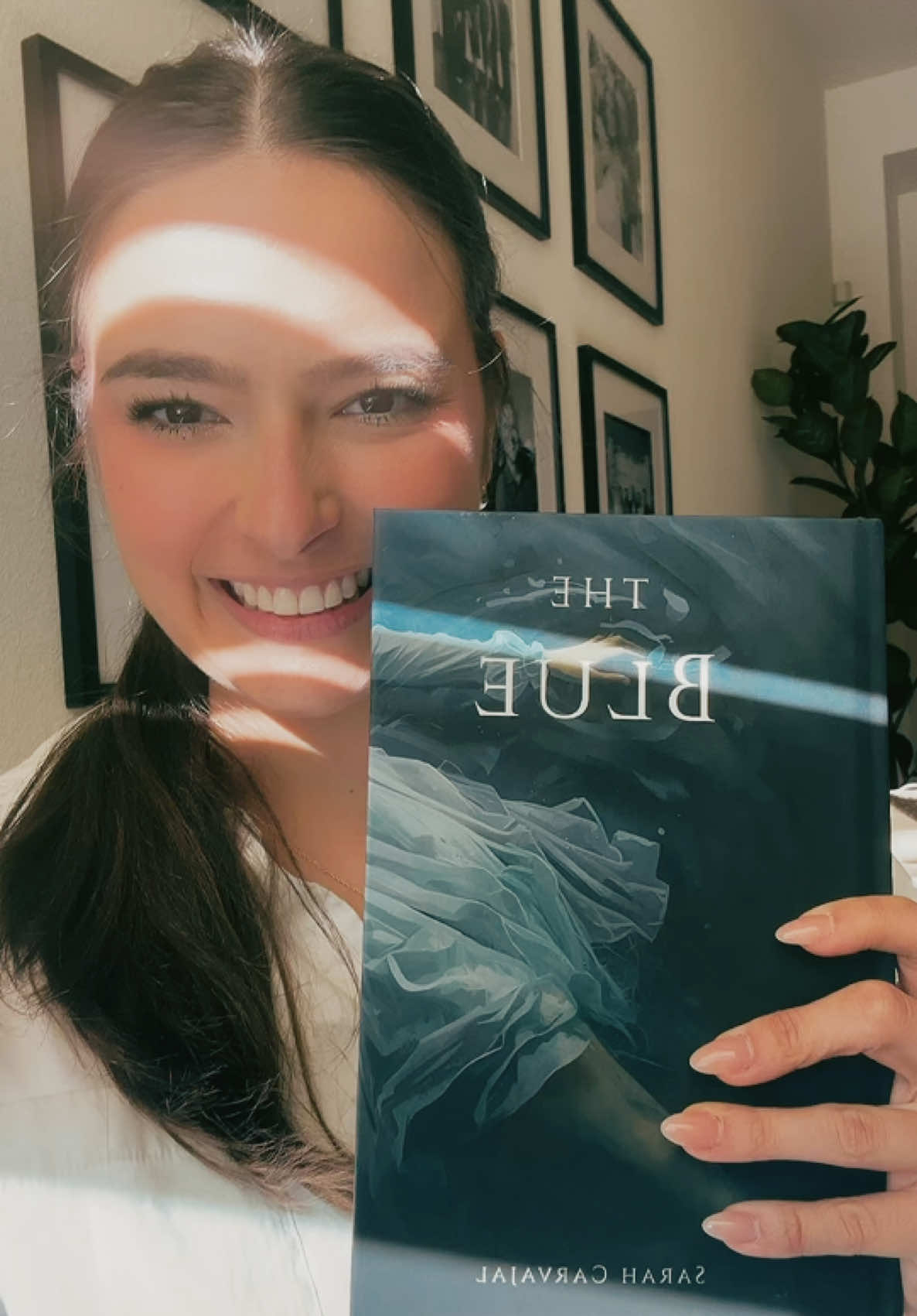 @Sarah Carvajal | Author