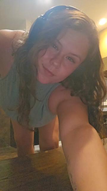@Lizzy Skylar🤘🎥⭐