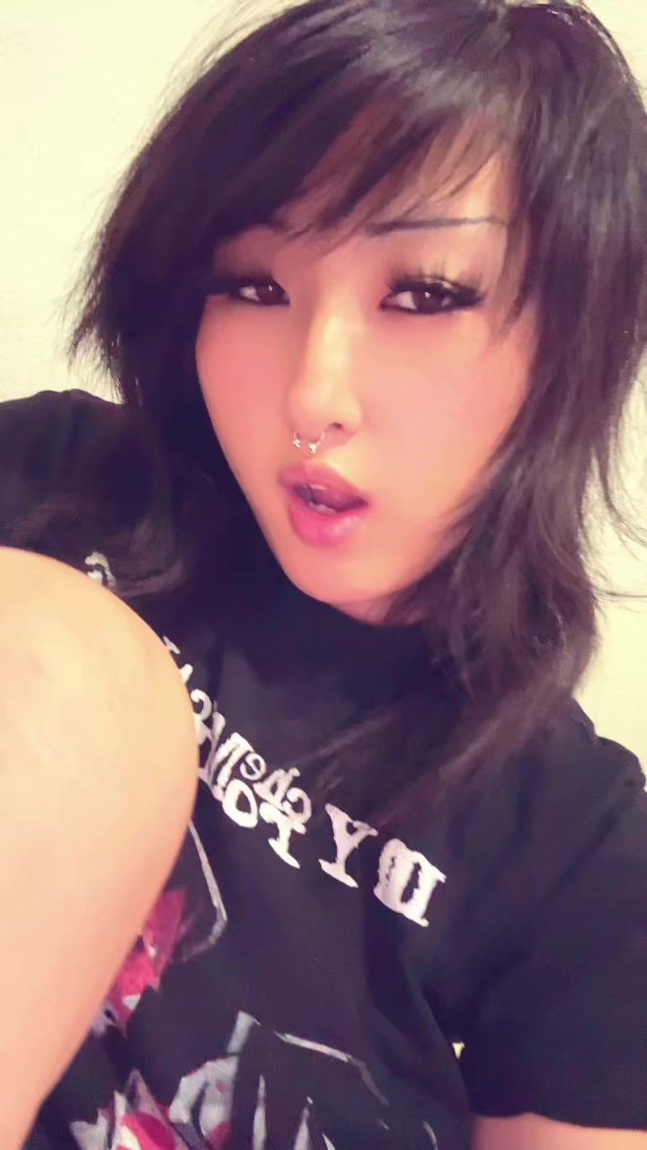 @༺♱༻