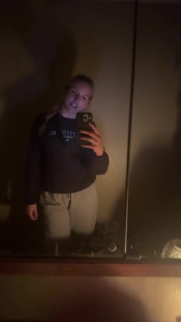 @glitterqueef6969