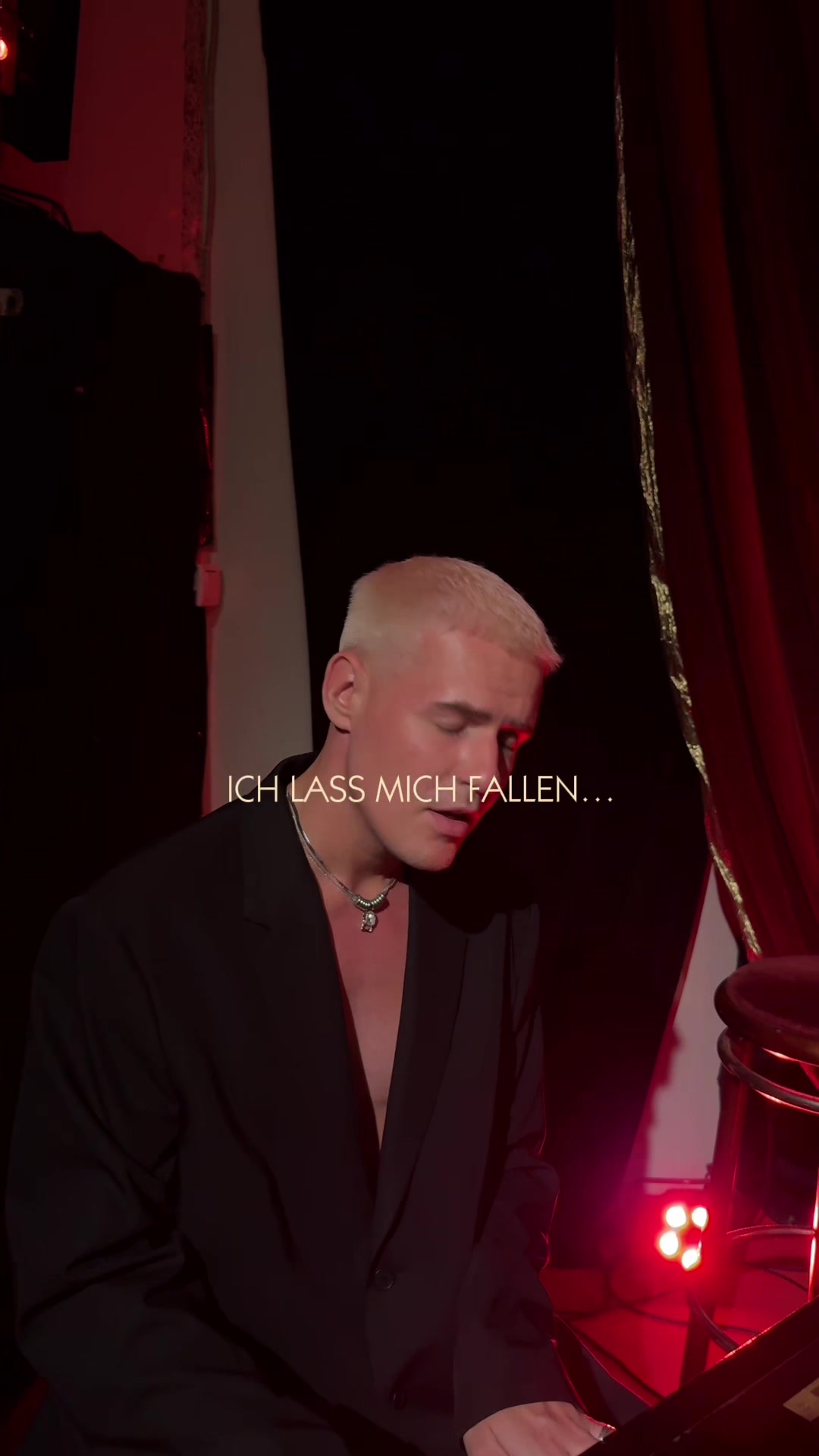 @CHRIS