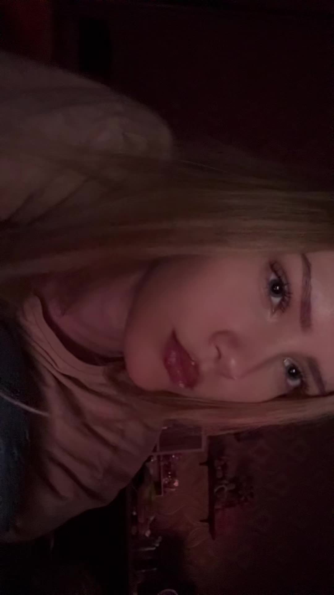 @anaais1