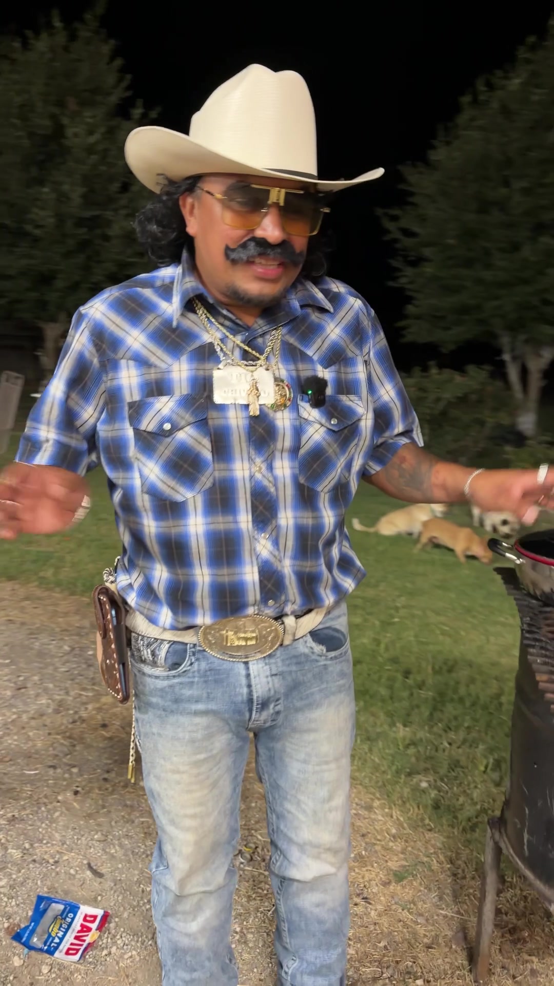 @T&iacute;o Chivalo