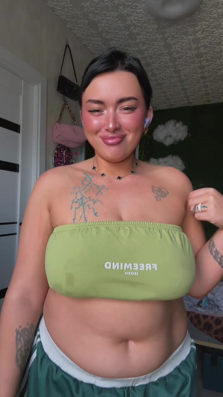 @velvetnika4