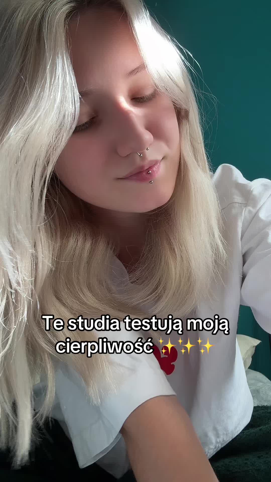 @Trocheinna⛸️ig: trocheinna2312