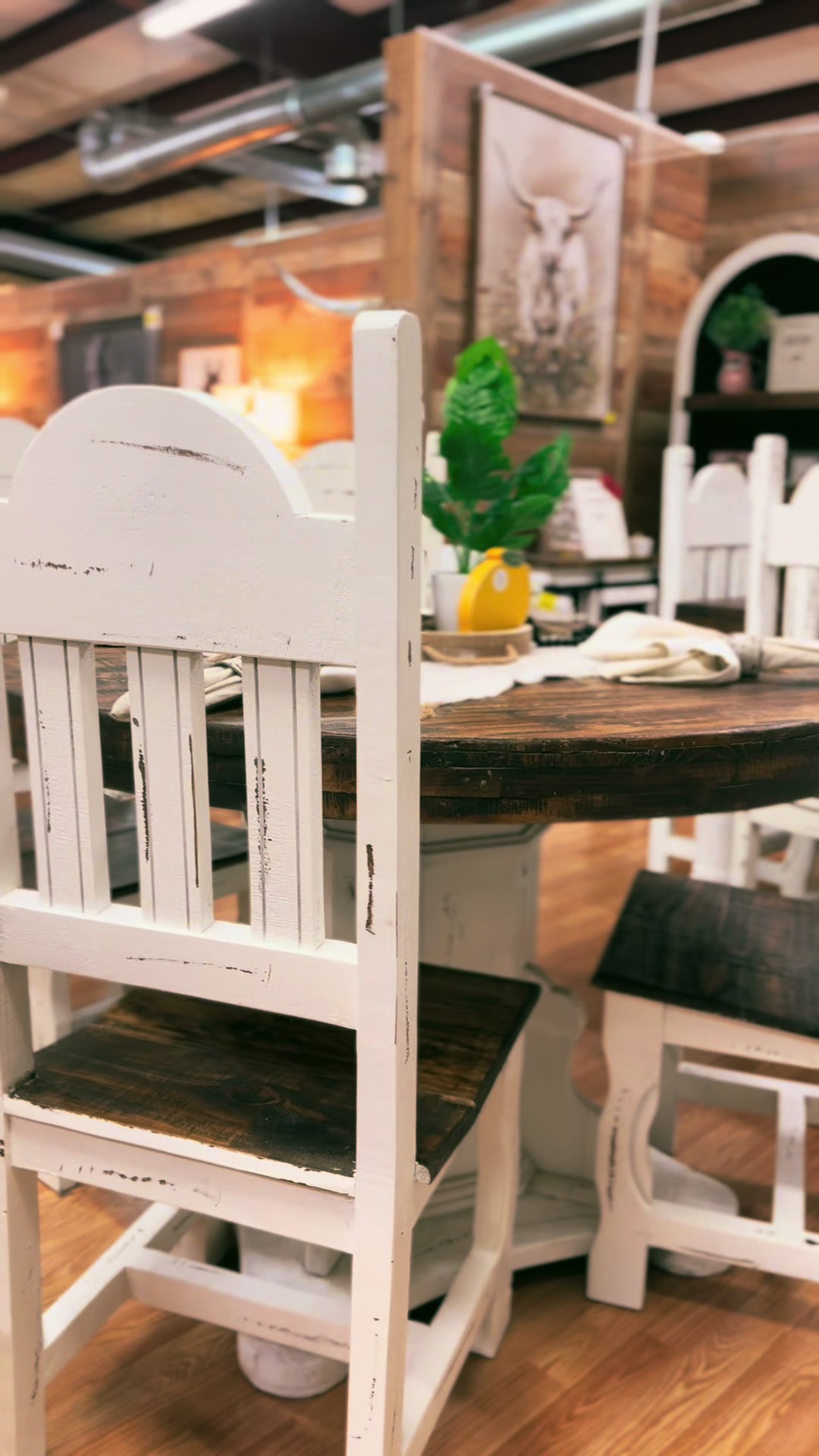 @RusticFurnitureDepot