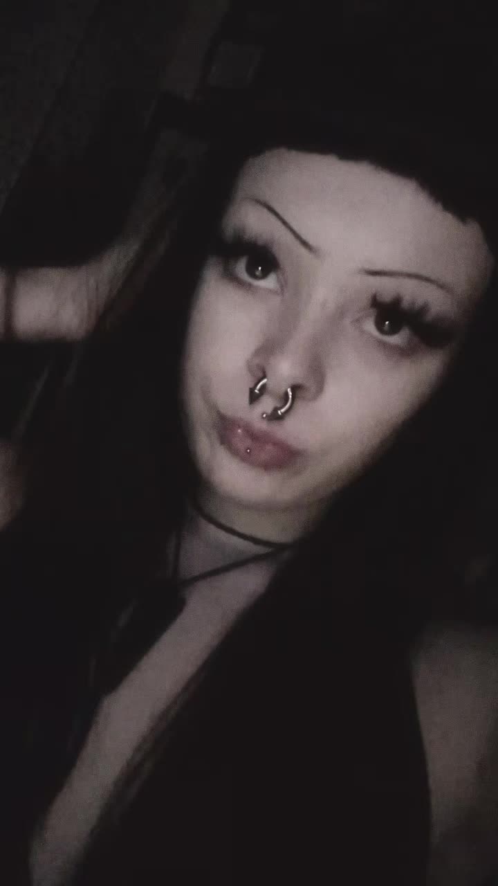 @horrorblompy