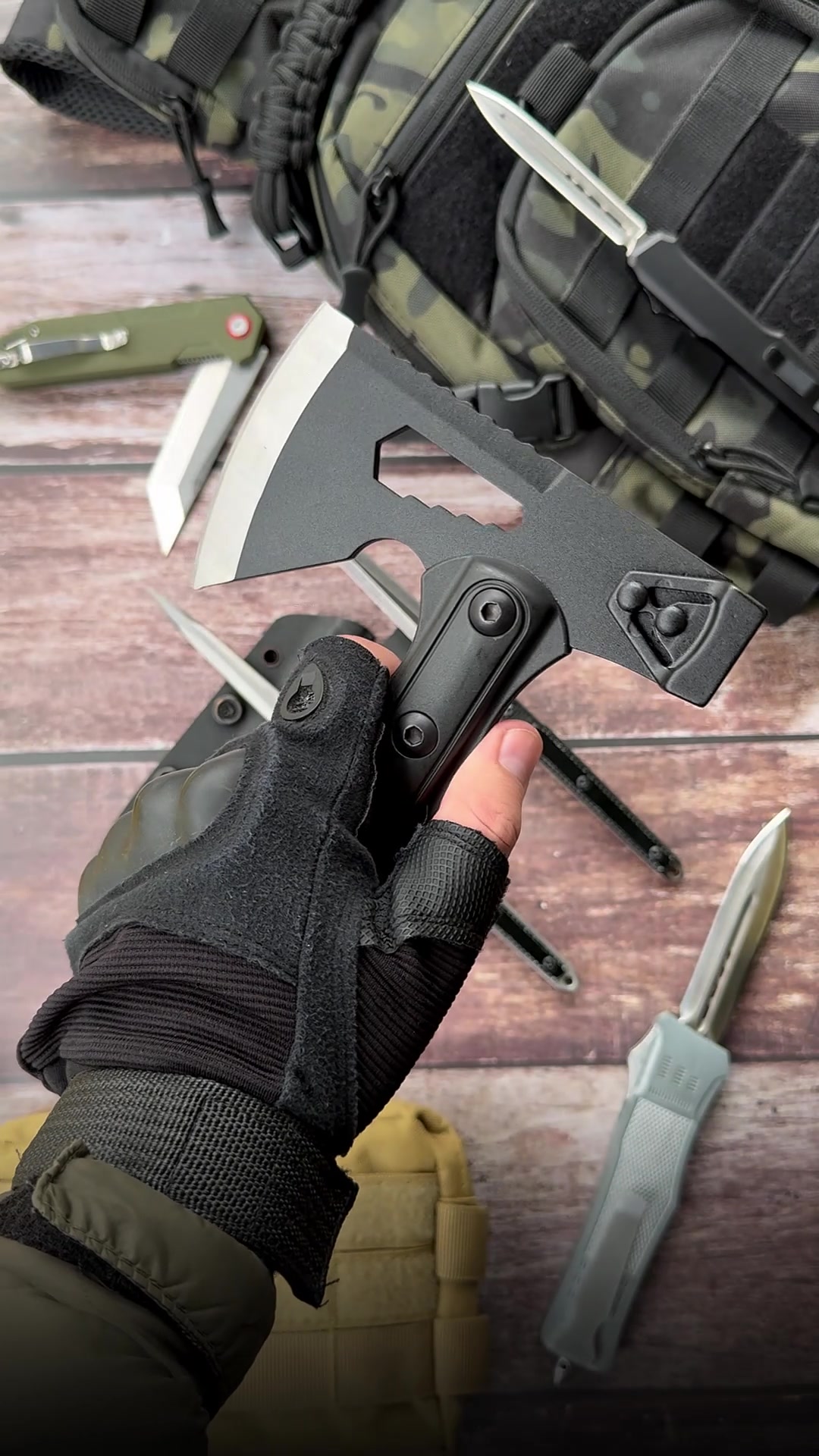 @survival.knives
